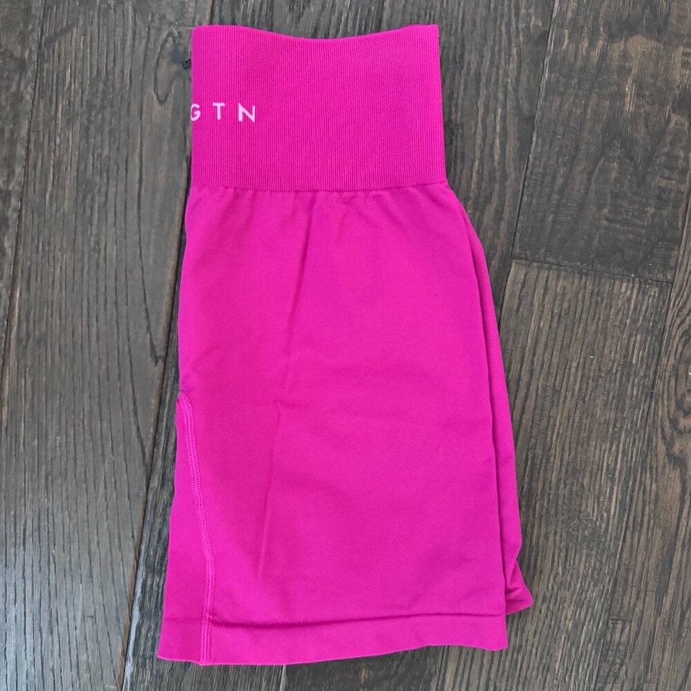 NVGTN Magenta Solid Seamless Shorts